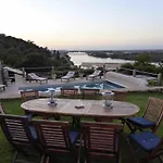 Bed & Breakfast Manoir Plessis Bellevue &