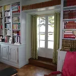Bed & Breakfast Manoir Plessis Bellevue & 3*