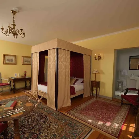 Oda ve Kahvaltı Manoir Plessis Bellevue &