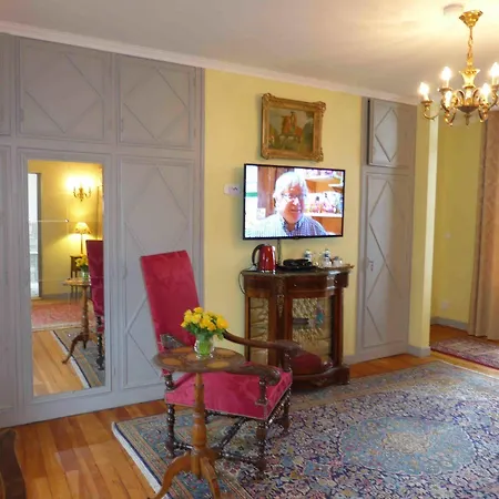 Manoir Plessis Bellevue & Bed & Breakfast Saumur