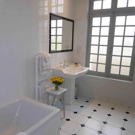 Manoir Plessis Bellevue & 住宿加早餐酒店 索米尔