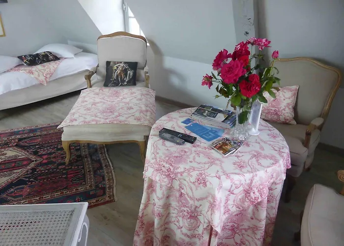 Manoir Plessis Bellevue & Bed & Breakfast