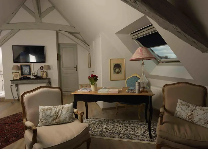 Bed & Breakfast Manoir Plessis Bellevue & 3*