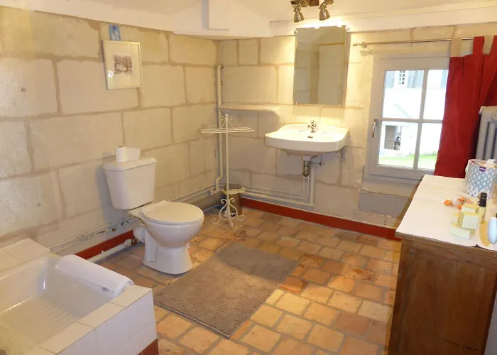 Manoir Plessis Bellevue & Bed & Breakfast 3*